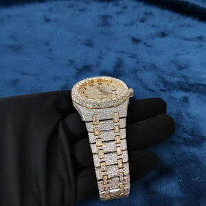 Montre de luxe pour homme, cadran/boîtier/bracelet entièrement sertis, finition bicolore or et argent, chiffres arabes, style moissanite, mécanique - Product Image 4