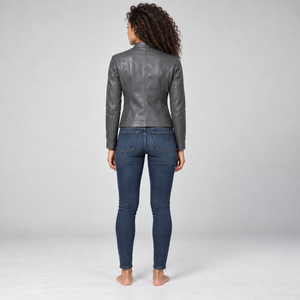 Chaqueta de cuero para mujer diseñada con un corte moderno y elegante, material duradero, forro suave y detalles clásicos para la moda diaria. - Product Image 2