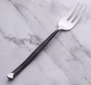 Ensemble de couverts élégants en acier inoxydable avec fourchettes à tête courbée et manches noirs polis miroir pour la maison, les restaurants et la restauration - Product Image 1