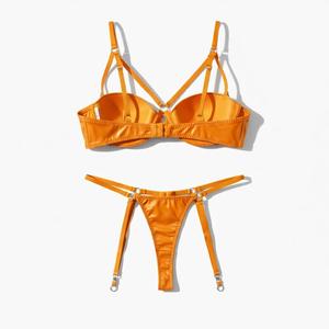 Conjunto de sujetador con aros y tanga de piel sintética naranja para mujer, con tirantes convertibles, copa completa, lencería push-up de dos piezas - Product Image 4