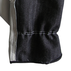 Gants de travail Vantrex Industries blancs et noirs en polyester/coton/métallique, longueur poignet, élastiques, rayés, compatibles écran tactile, sans aiguille - Product Image 6