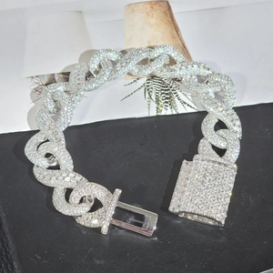 Bracelet chaîne cubaine en moissanite pour homme, style Hip Hop de luxe, entièrement pavé et étincelant, bijoux streetwear, cadeau audacieux - Product Image 4