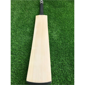 Bate de Críquet de Madera Kashmir Willow de Alto Rendimiento y Comodidad, Personalizado, de Alta Calidad, para Zurdos, Ligero y Ecológico, Hecho en Pakistán - Product Image 6