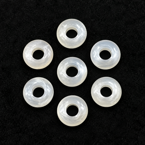 Pendentif Donut Lisse en Pierre de Lune Blanche 15mm, Collier en Pierre Précieuse, Design Énergétique Reiki pour la Guérison par les Cristaux, pour la Fabrication de Bijoux, Vente en Gros - Product Image 1