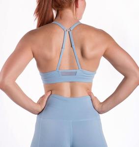 Soutien-gorge de sport tendance TikTok sexy à col montant antichoc pour filles, idéal pour la gym et le yoga, avec logo personnalisé - Product Image 3