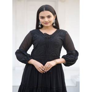 Vestidos de noche elegantes Vestido de fiesta bordado hermoso - Product Image 4