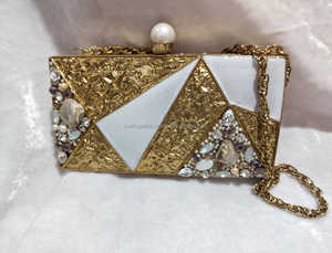 Pintura Religiosa de Resina Europea de Lujo, Estilo Amor, para Bodas y Fiestas, Tamaño Personalizado, Artesanía Auténtica Hecha a Mano, CRAFTS GALORE - Product Image 3