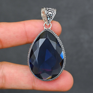 Magnifique pendentif en iolite bleue, pierre précieuse créée en laboratoire, en argent sterling 925, fait main, bijou statement, cadeau pour femme, très demandé - Product Image 1