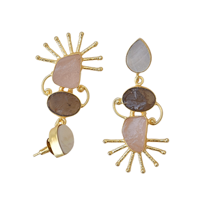 Boucles d'oreilles pendantes en perles d'eau douce et quartz avec placage or 24 carats, motif constellation mignon pour femme, idéales pour les soirées - Product Image 5