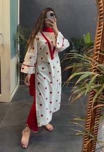 Conjunto Étnico de Tres Piezas de Rayón Slub para Mujer con Dupatta Naznin y Bordado Detallado, Elegante Conjunto de Kurti y Pantalón, Top de 45 Pulgadas - Product Image 6