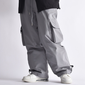 Pantalon cargo gris pour homme, taille à cordon de serrage, séchage rapide, en polyester - Product Image 1