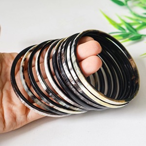Best Quality Classic Natural Buffalo Horn Bangle Polished Real Horn Jewelry Women Girls Perfect Gift Best Price Handcrafted - Product Image 3