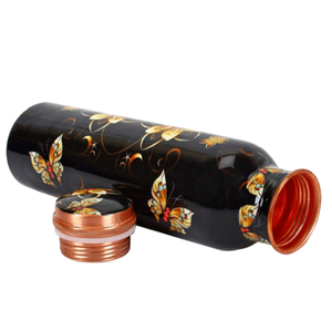 Botella de Agua de Cobre Puro con Diseño Vibrante de Mandala Impreso a Color sobre Fondo Blanco Limpio - Product Image 5