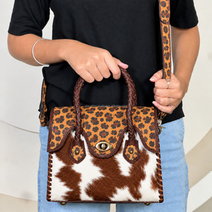 Nouveau design : Sac à main en cuir de vachette et imprimé léopard pour femme, sac fourre-tout de luxe à bandoulière avec poignée tressée - Product Image 4
