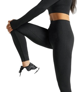 ชุดออกกำลังกายสำหรับผู้หญิงแบบขายส่งตามสั่ง ชุดยิมแวร์ผ้าสแปนเด็กซ์ ชุดโยคะฟิตเนส พร้อมคุณสมบัติไร้รอยต่อ - Product Image 3