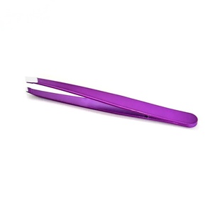 Pince à épiler en plastique tendance pour sourcils, pointe fine, design incliné, durable pour une mise en forme précise - Product Image 4