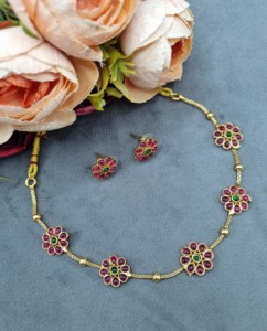 Flower Design Necklace With Matching <b>Stud</b> <b>Earrings</b> Ethnic Festive Wear Jewellery Set Gold Plated Light Weight Necklace Wholesale - Product Image 1