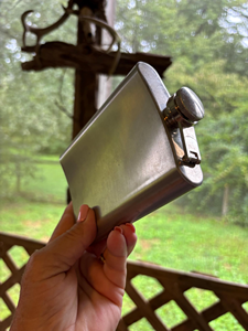 11. Flacon à liqueur métallique fin et compact pour whisky, vodka, alcool, utilisation en voyage - Product Image 3