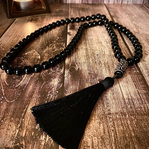 Collier de perles spirituel élégant - Product Image 1