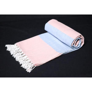 Toalla de Playa Turca Fouta - Diseño de Rayas Tejidas con Logotipo Personalizado, 100% Algodón, Secado Rápido y Absorbente, Ecológica y de Lujo - Product Image 1