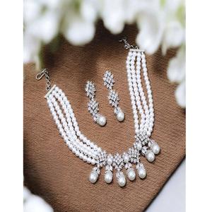 Ensemble collier et boucles d'oreilles en zircon, aspect perle, plaqué argent, de haute qualité, charmant, pour mariage et soirées, collection pour femmes - Product Image 1