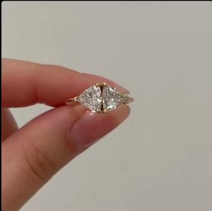 Bague en or massif 14 carats avec deux diamants taille trillion de 1,01 carat chacun, cultivés en laboratoire, pour mariage, fiançailles, promesse, cadeau pour les amoureux - Product Image 3