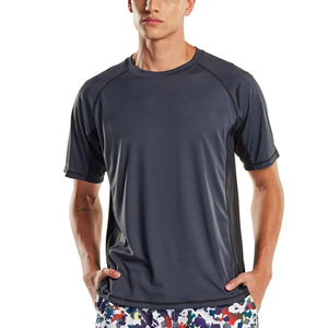 Nouvelle conception de rashguard pour homme, de haute qualité, écologique, à séchage rapide, en polyester/nylon sublimé, avec impression de logo couleur personnalisée - Product Image 1