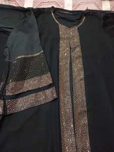Abaya élégante en polyester ornée de strass et de cristaux, pour femmes, de qualité supérieure, pour l'Aïd, élégante, modeste, longue, coupe ajustée - Product Image 6