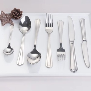 Ensemble de couverts de table en acier inoxydable au design élégant et unique de style français personnalisé pour mariage - Product Image 2