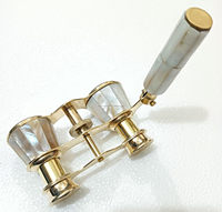 Jumelles de poche en laiton et nacre nautique en verre d'opéra antique de conception impériale pour enfants et adultes