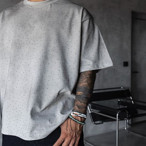 Camiseta Unisex de Algodón Grueso con Gráficos de Diamantes de Imitación, Estilo Desgastado, Lavado Ácido, Efecto Descolorido por el Sol, Personalizable OEM, Ropa Urbana de Moda - Product Image 4