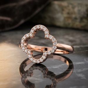 Anillo de Compromiso de Lujo Personalizable RIZTA JEWELS en Oro Rosa de 14K con Diamante Cultivado en Laboratorio para Mujer |   Color DE Claridad VVS |   Corte Brillante - Product Image 1