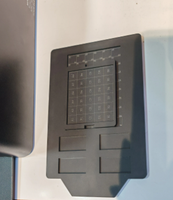 Le Trusure Mini est une machine portable d'authentification des diamants conçue pour une détection rapide et précise des diamants CVD et HPHT.