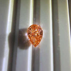 Diamante Cultivado en Laboratorio de 1.3 Quilates, Corte Pera, Color Rosa Intenso, Certificado IGI VS2, Diamante Suelto de Color CVD - Product Image 5