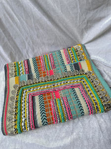 กระเป๋าคลัทช์ทรง FlapTote ประดับเหรียญหรูหรา  กระเป๋าถือสไตล์ชนเผ่าประดับลูกปัด  สำหรับผู้หญิง แฟชั่นบูติก - Product Image 3