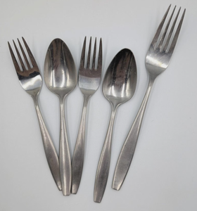 Prix ​​tentatif : Cuillère en acier miroir, design de luxe, pour usage domestique, hôtelier et repas, fabrication artisanale, vente en gros - Product Image 1