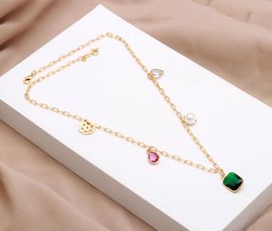 Collier artisanal en quartz vert avec breloque en pierres précieuses multicolores, plaqué or 18 carats sur argent sterling 925 - Product Image 3