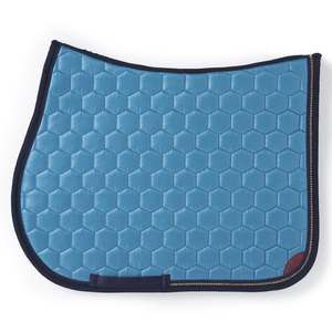Tapis de selle personnalisé respirant et matelassé pour chevaux, avec absorption des chocs, confort et design antidérapant pour le dressage - Product Image 1