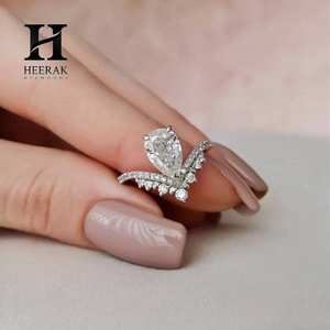 Anillo de Compromiso con Diamante Cultivado en Laboratorio, Corte Pera, Oro Blanco de 14K, Banda de Boda en Forma de V con Moissanita, Joyería de Lujo - Product Image 6