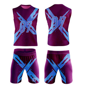 Uniforme 7v7 fabriqué en usine, conçu pour un confort et une flexibilité maximum, en tissu respirant et à séchage rapide. - Product Image 1