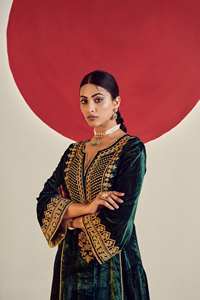 Conjunto de traje de terciopelo marrón bordado reversible elástico de secado rápido con dupatta elegante para fiesta de Diwali, venta al por mayor Ramdev Trading - Product Image 3