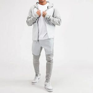 Nueva llegada de moda Slim Fit logotipo personalizado hombres chándales cremallera Etiqueta Privada chándales Jogger conjuntos chándal - Product Image 2