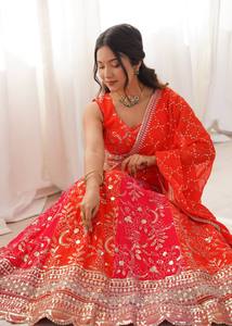 Ensemble Lehenga prêt pour le mariage, style Glam Flair, parfait pour les fêtes, en Faux Georgette, doux, avec doublure intérieure en micro-fil et travail de sequins. - Product Image 3