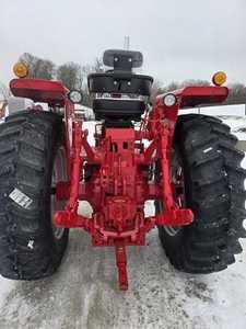 Tractor INTERNATIONAL 1066 de 1973 - Product Image 6