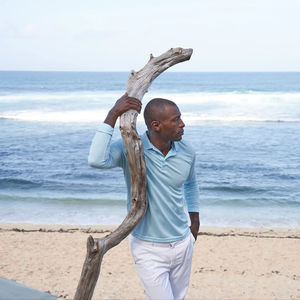 Camisa Casual Unisex de Manga Larga Ultifresh UDF27, Color Sólido, Logotipo Personalizado en el Frente, Botones, Suministro ODM, Transpirable, de Secado Rápido, Tejido de Poliéster - Product Image 4