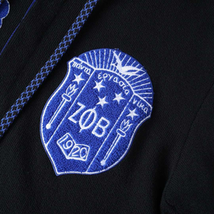 Sudadera con Capucha de Algodón Grueso Unisex de Invierno con Logotipo Personalizado de la Hermandad Griega Zeta Phi Beta 1920 y Puños de Canalé a Rayas - Product Image 3