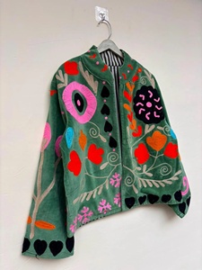 Veste en velours brodée Suzani faite à la main, tendance, vintage, unisexe, manteau d'hiver, vêtement ethnique - Product Image 2