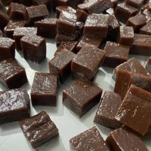 Caramelo de plátano fresco vietnamita tradicional con leche de coco en trozos, venta al por mayor a granel - Product Image 4