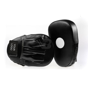 Mitaines de boxe MMA professionnelles en cuir premium avec coussinets de frappe et poignets lacés, personnalisables avec logo - Product Image 5