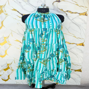 Robe à volants en coton imprimé à la main motif botanique turquoise, avec tissu aérien et respirant, silhouette décontractée - Product Image 1